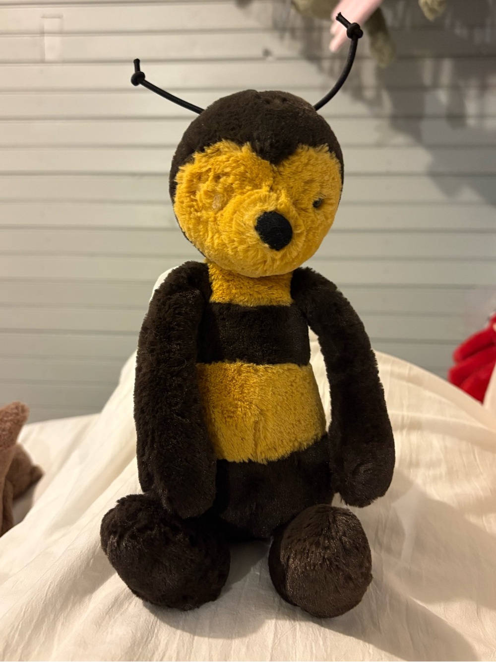 READ*** Jellycat Medium Bashful Bee 🐝